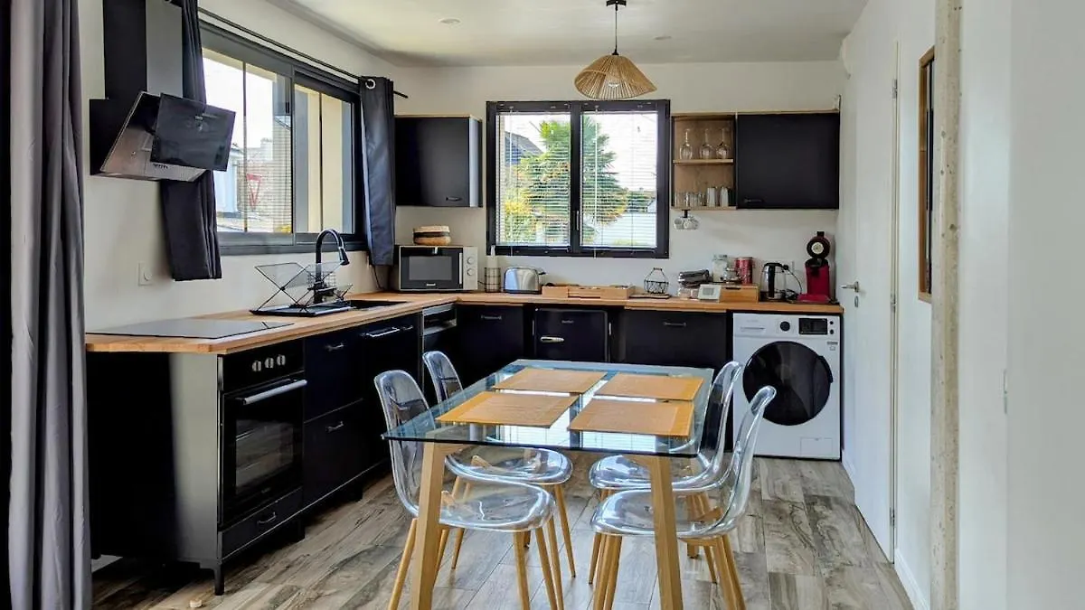 Bnb De Nomeny, Cozy Near Train Station Vannes 0*,  Frankrike